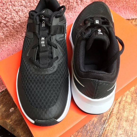 NIKE WMS MC TRAINER - Picture 8 of 13